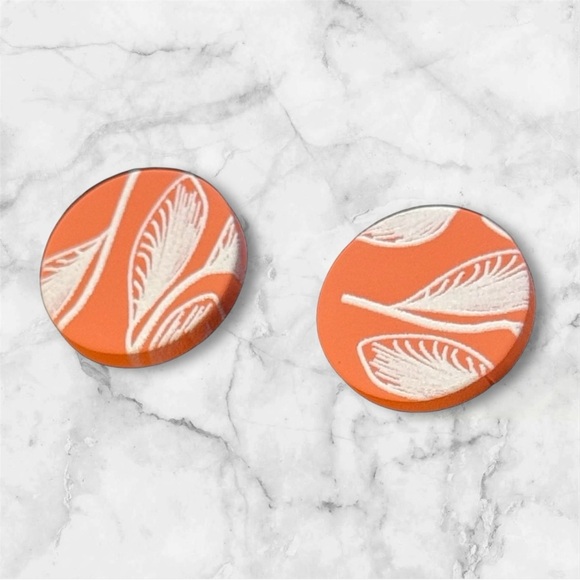 Peach Leaf Pattern Earrings - Picture 2 of 5